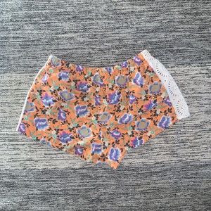 Love by Gap shorts (S)